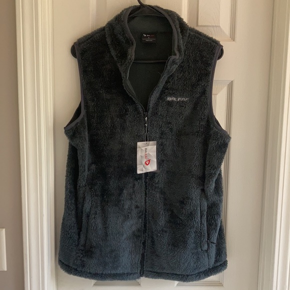 NWT Baleaf Women’s Faux Fur Fleece Lined Vest Size Large - Picture 13 of 16